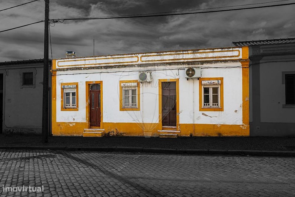 Moradia T4 para venda