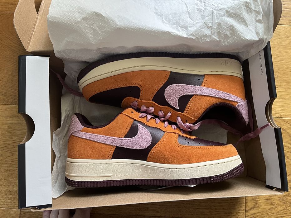 NIKE Air Force 1