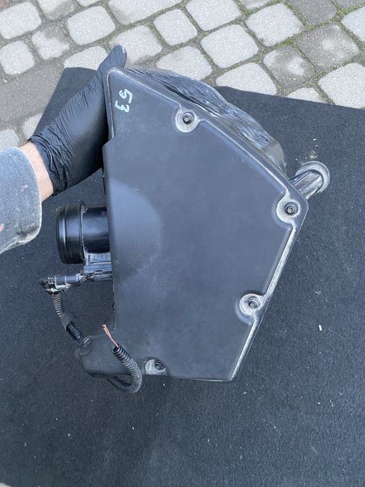 Корпус повітряного фільтра audi a4 b9 розходомір повітря 8W0133837Q