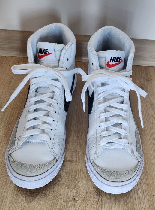 NIKE Blazer MID 77