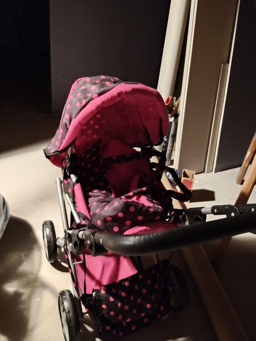 Wózek dla lalek w kropki