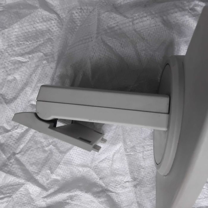 Ніжка монітора..