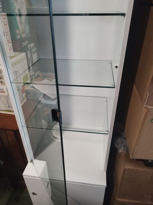 Móvel vitrine 185€