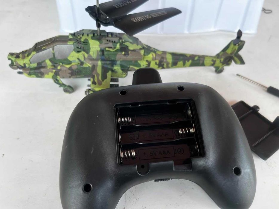 SELADO  Helicóptero RC Telecomandado com Luzes LED – Até 40 Min de Voo