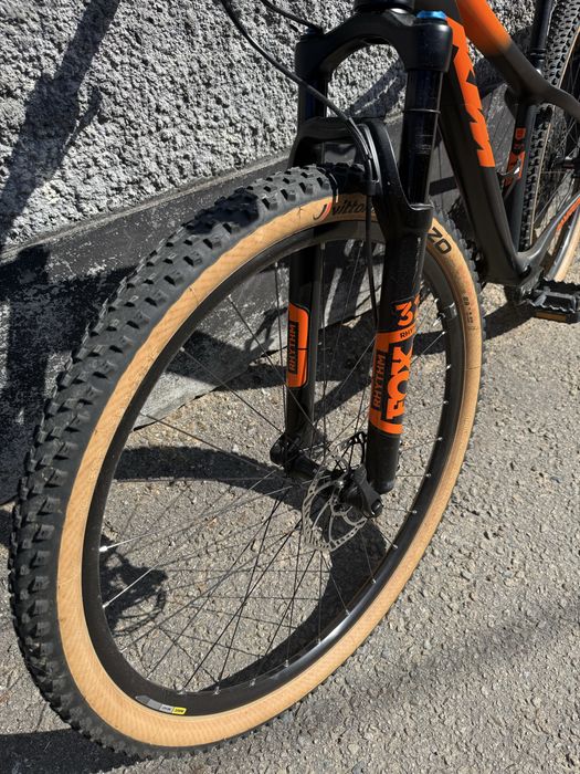 KTM Myroon one carbono