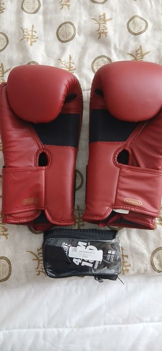 Luvas e fitas boxe/kickboxe