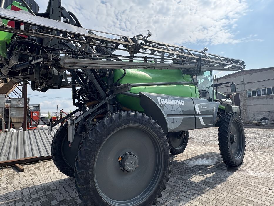 Самохідний обприскувач Tecnoma Laser 4240