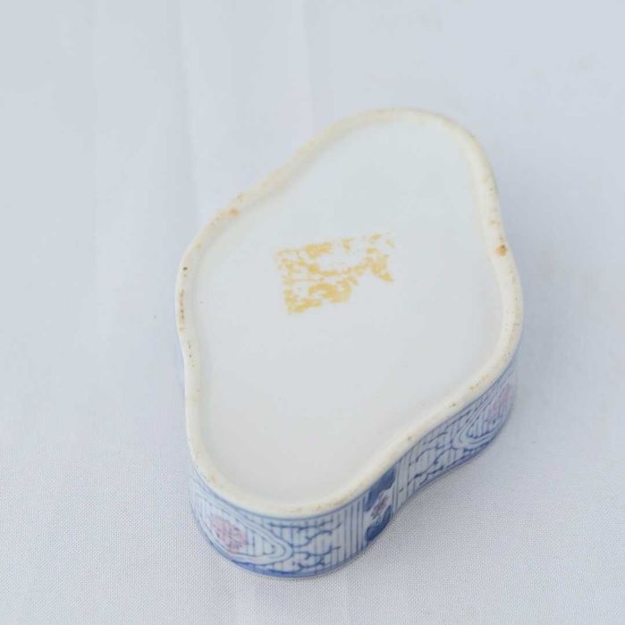 Guarda-joias em porcelana chinesa com tampa pintado à mão
