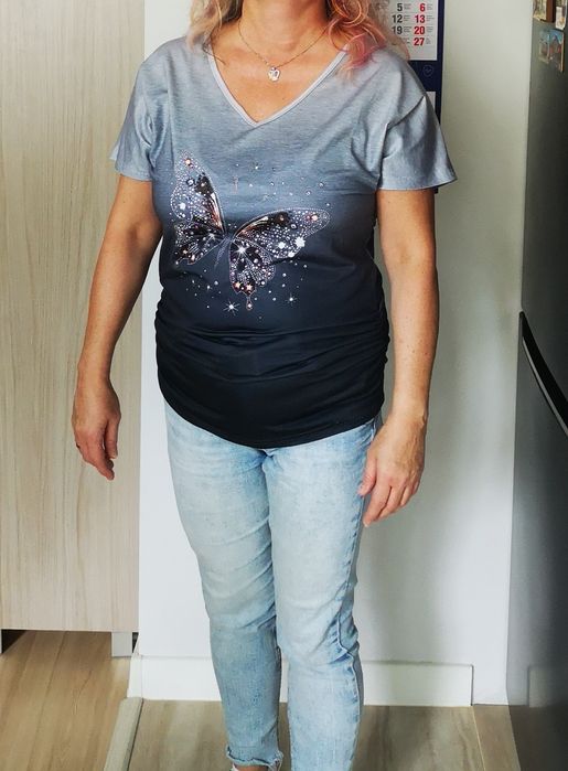 Damska koszulka z nadrukiem motyla