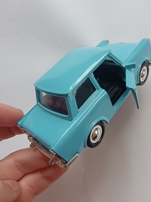 Samochodzik Trabant