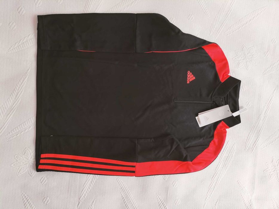 Women tracksuit for sale