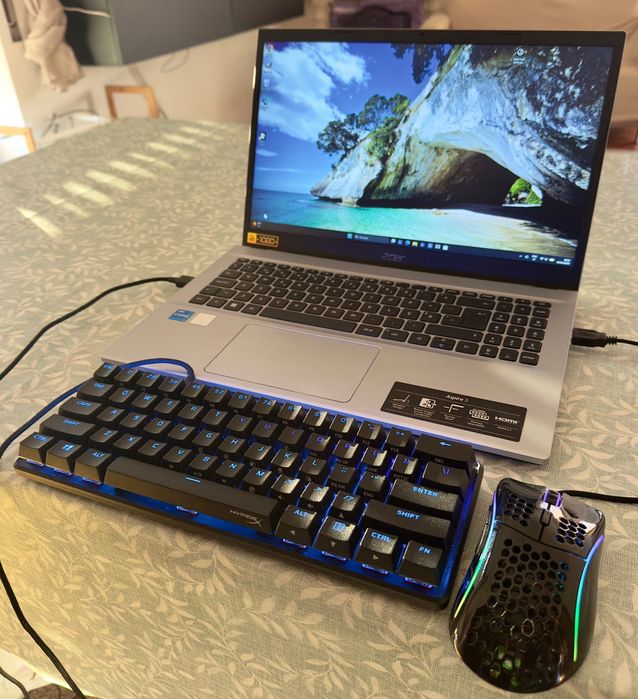 Acer Aspire 3 (i5 12ª Gen) | 512GB SSD | 8GB RAM +teclado+mouse