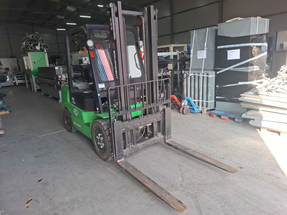 Elektryczny wózek widłowy EP Equipment EFL352 Li-ION