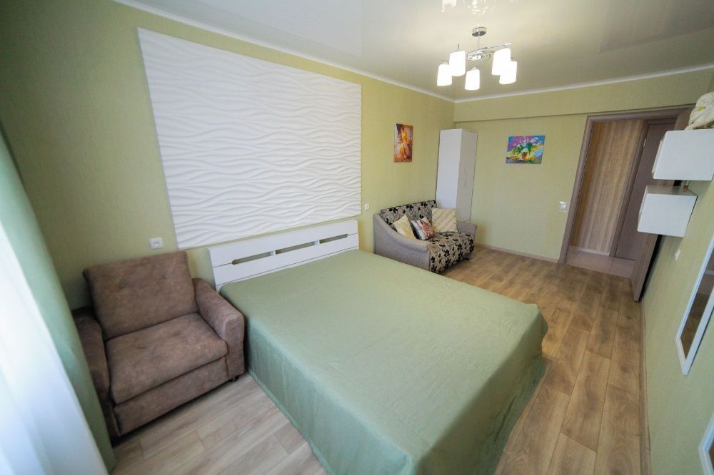 Подобова квартира біля Соборної з 2 окремими спальнями