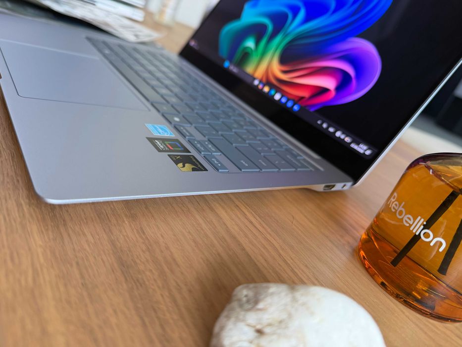 Samsung Galaxy Book4 Edge 14" 3K 120hz | Snapdragon X Elite | 16/512GB
