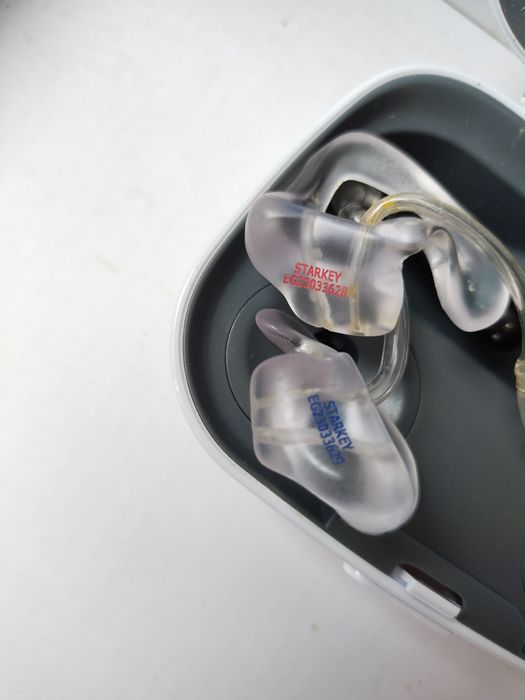 Слуховой аппарат Phonak с зарядным устройством Sonova AG Charger Combi