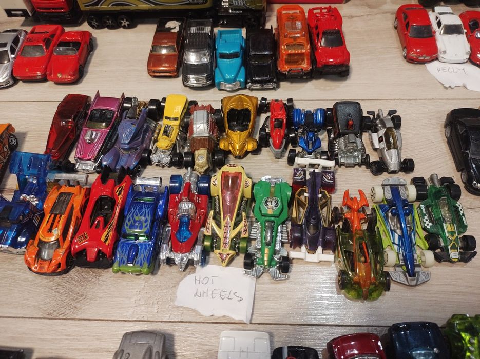 Resoraki samochodziki Hot Wheels Matchbox Bburago