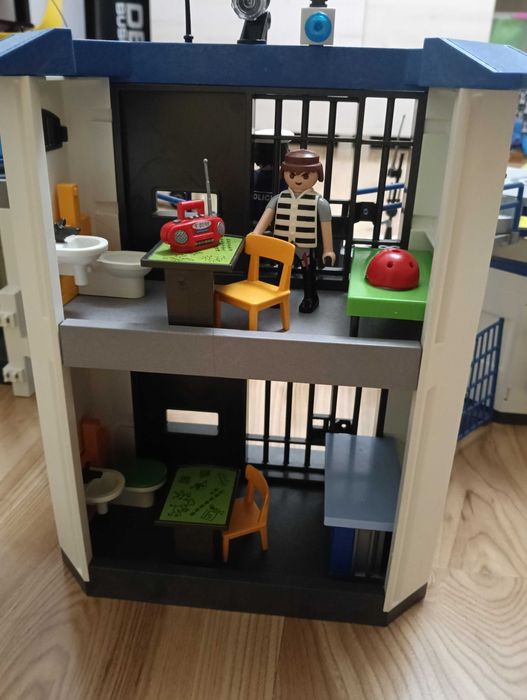 Playmobil komisariat z więzieniem