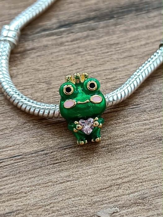 Pandora charm żabka