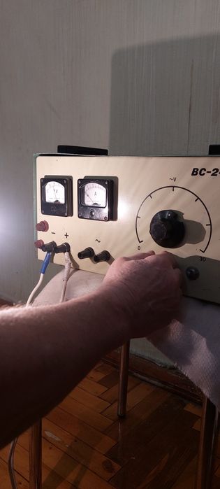 .Выпрямитель ВС-24м.  .Автомобильное зарядное устройство