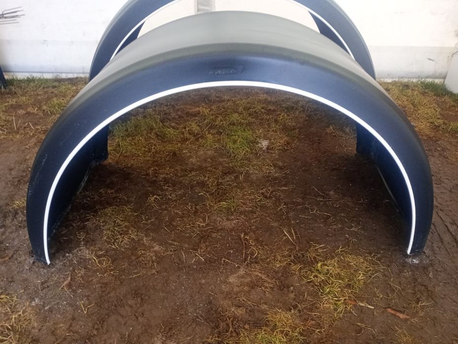 Sprzedam błotniki/ nadkola