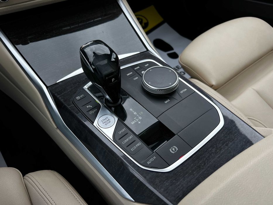 BMW 330 І 2019 року