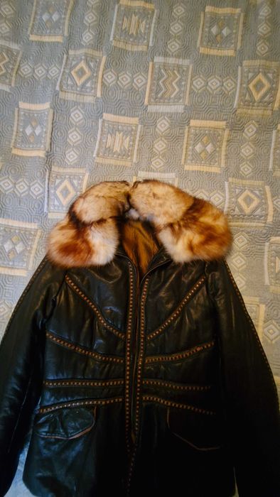 Зимова жіноча куртка