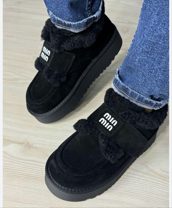 Женские лоферы Miu Miu из натурального меха