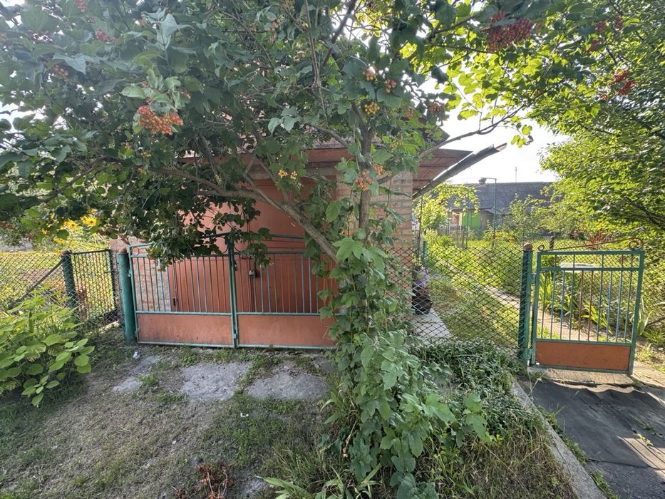 Продаж частини будинку