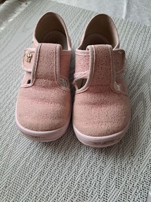 Тапочки рожеві 26 р
