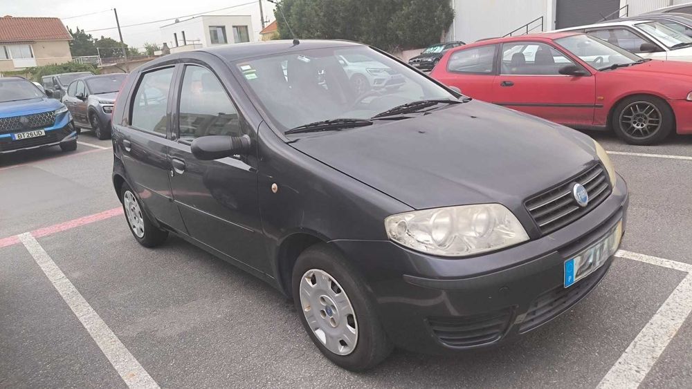 carro Fiat punto