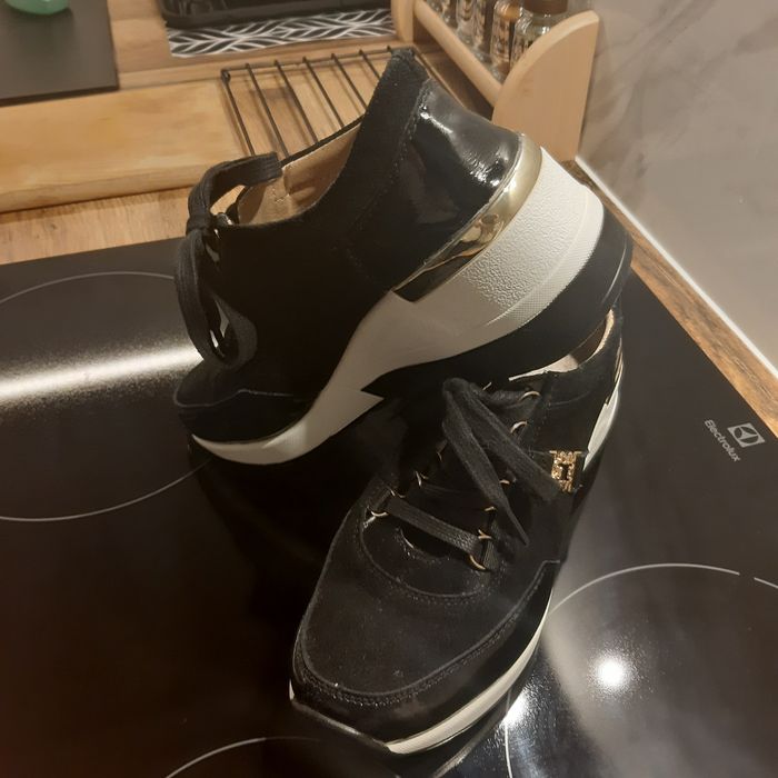 Damskie 40 na koturnie