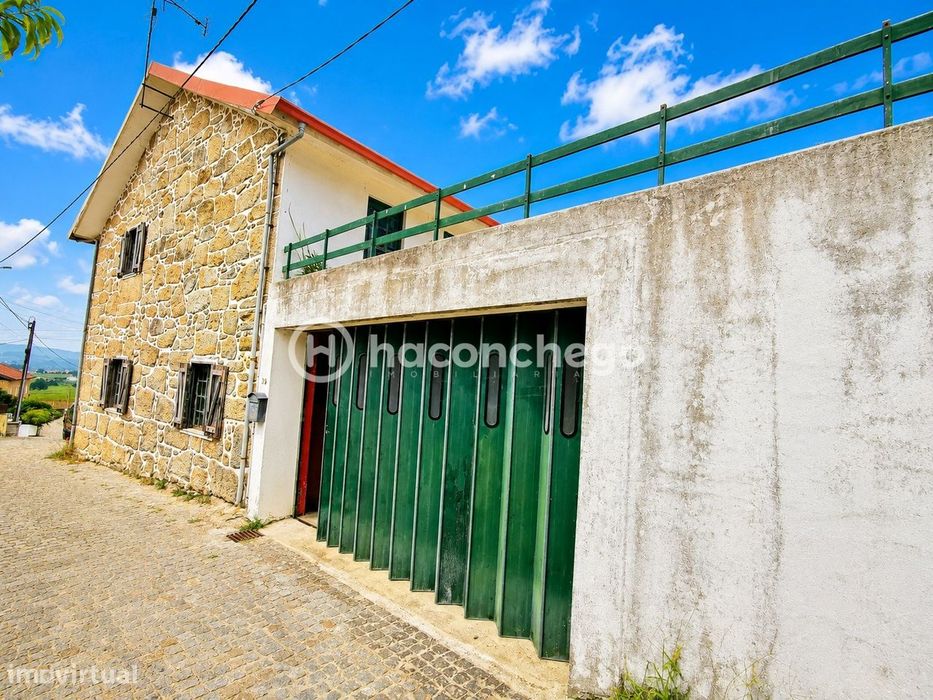 Moradia Rústica com 550 m² de terreno em Vila Cova, Barcelos