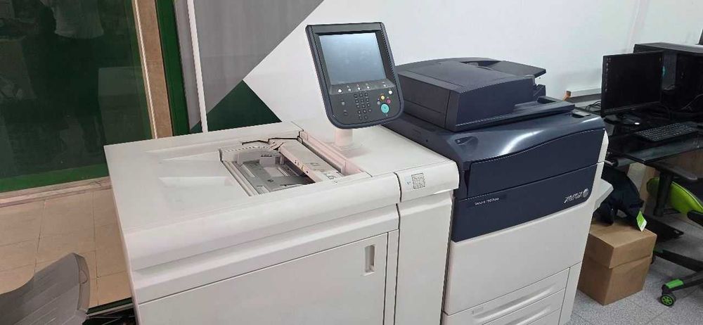 XEROX VERSANT 180 c/ Fiery e Bandeja Alta Capacidade