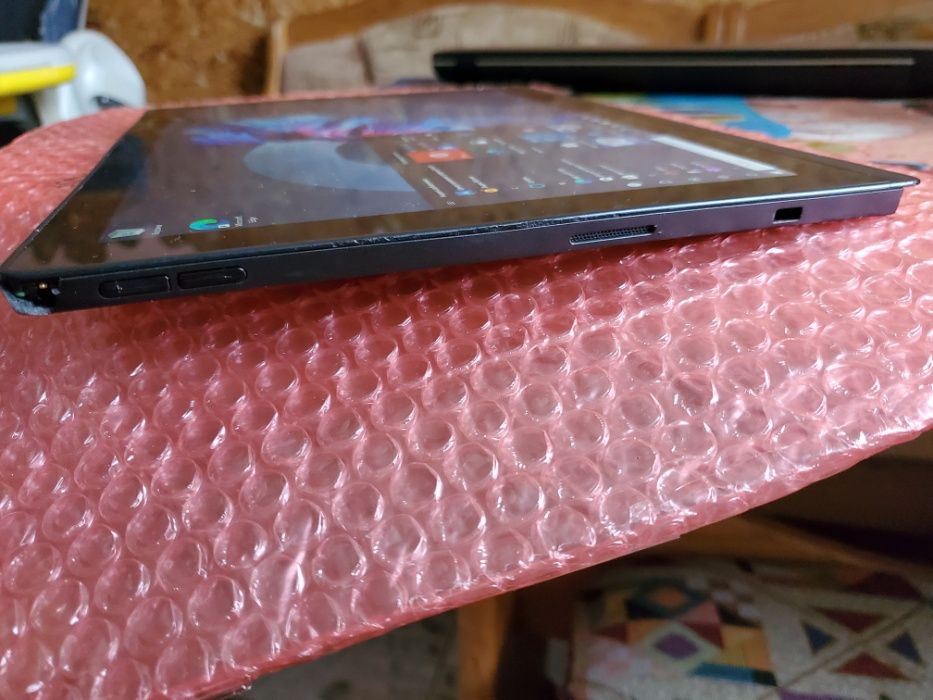 Lenovo ThinkPad X1 Tablet \ Core m5-6Y57 8GB RAM 128GB SSD