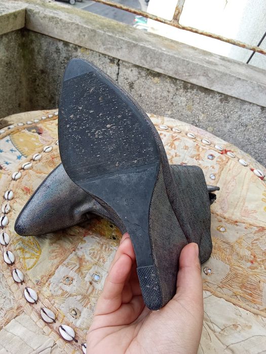 Sapatos altos holograficos vintage