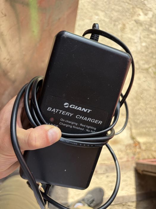 Ładowarka giant 29.2V-2A 4 pin