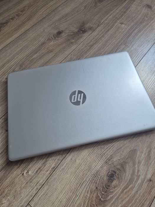 Wydajny laptop HP 15 i7 256GB 8GB RAM WINDOWS 11