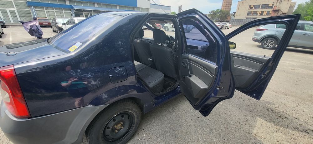 Renault Logan 2010