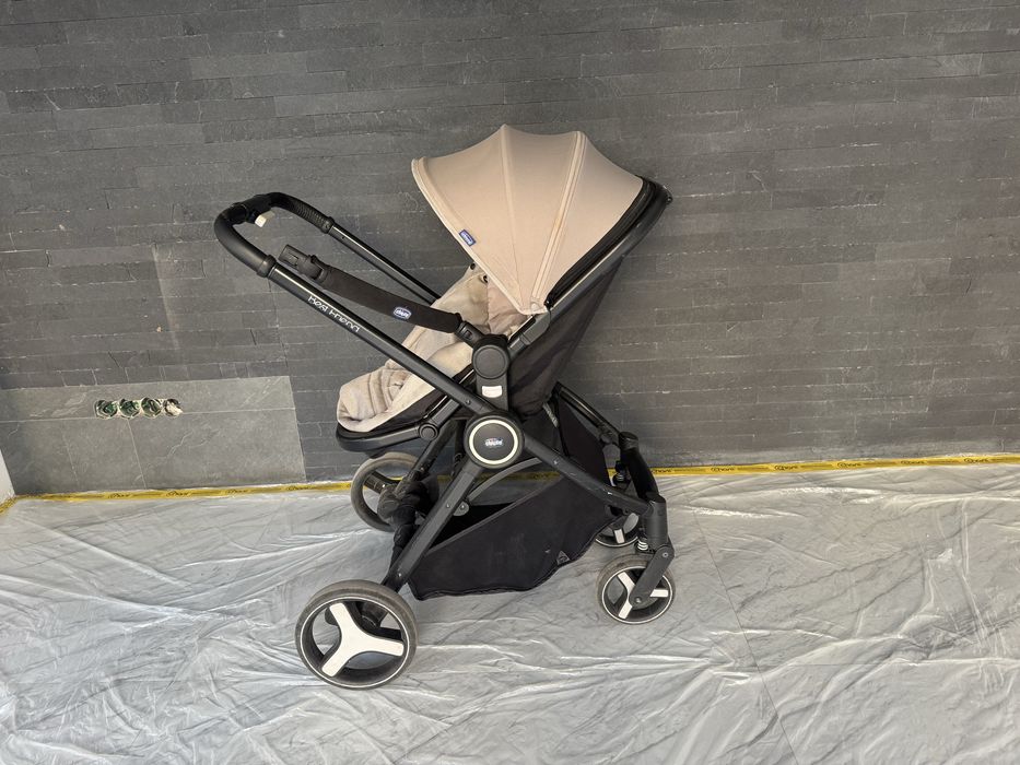 Коляска Chicco 3 в 1