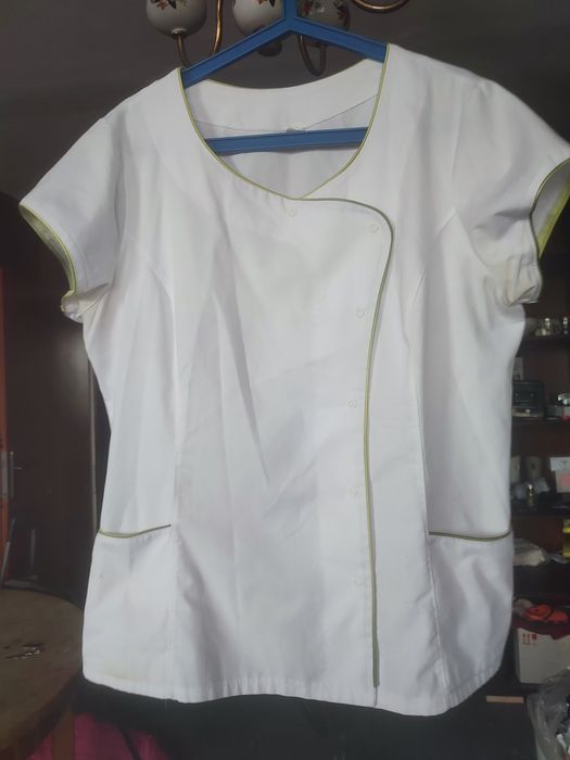 Fartuch medyczny kosmetyczny roboczy laboratoryjny