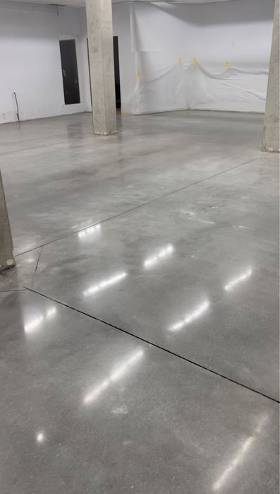 Szlifowanie, polerowanie betonu, renowacja posadzek, beton polerowany