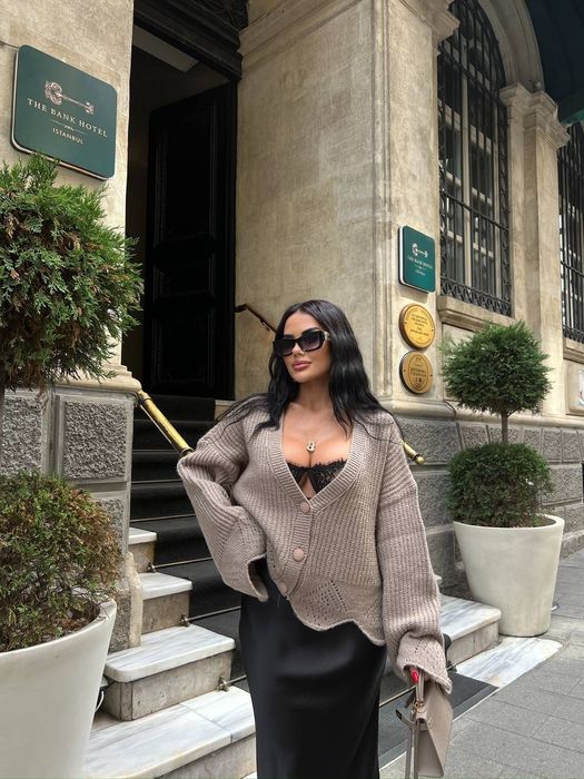 Кардиган в'язаний вкорочений