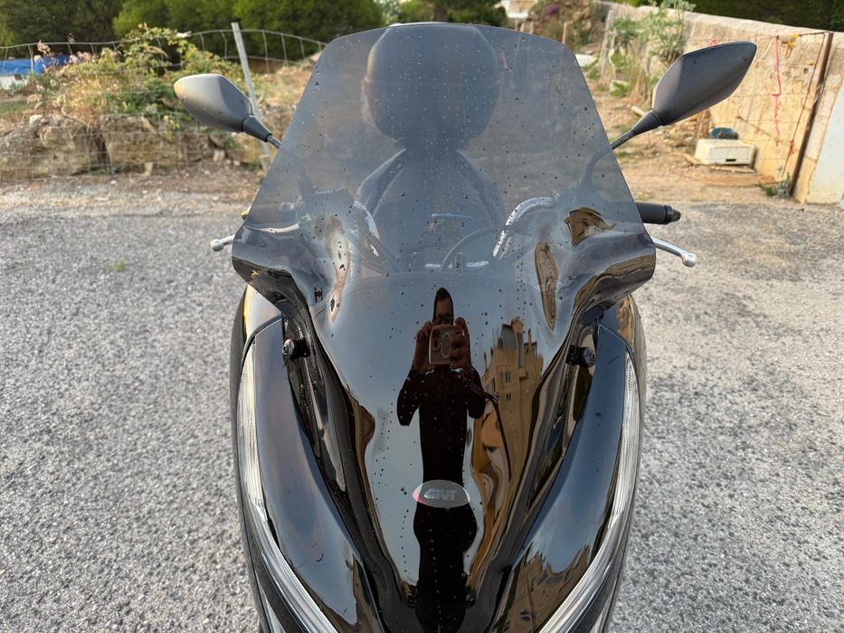 Honda PCX 125/150 LED muitos extras