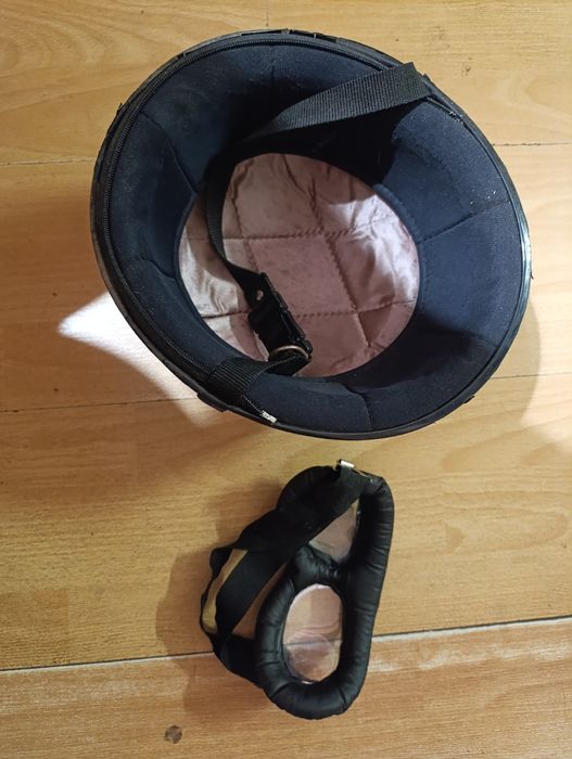 Мото шлем и очки Вузовский