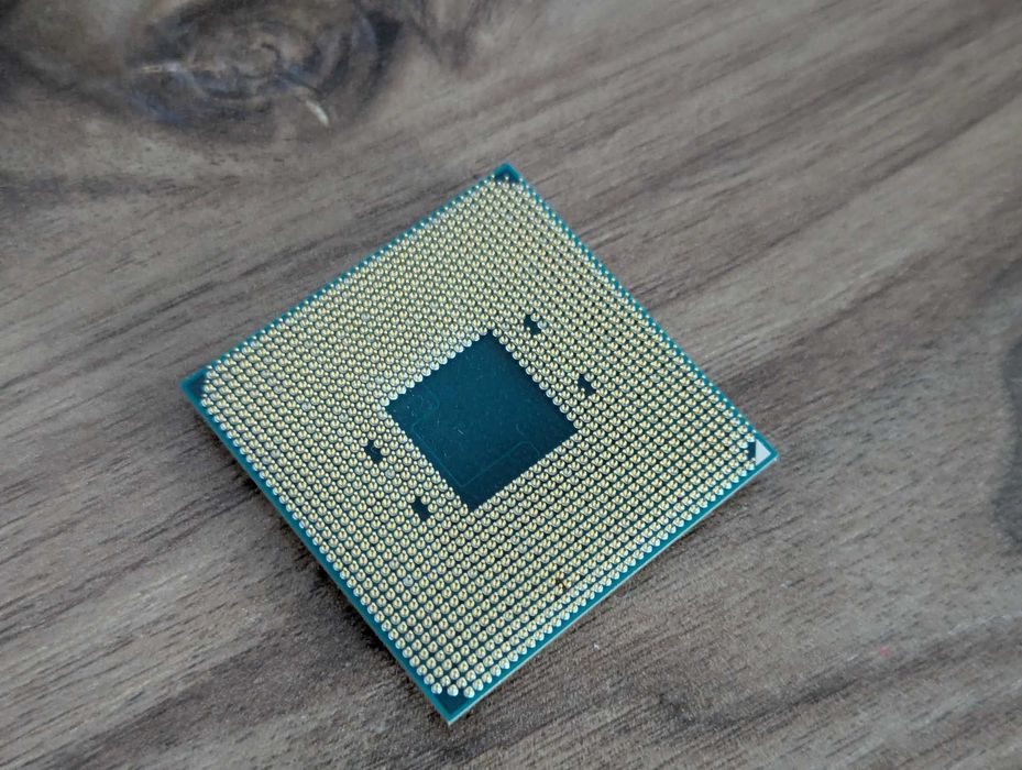 Procesor AMD Athlon 240GE Vega 3 2/4 x 3.5GHz AM4 DDR4 + Chłodzenie AM