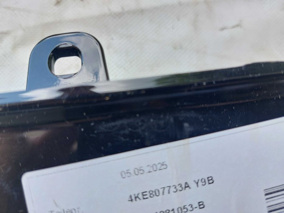 Spoiler dokładka Audi E-Tron nowa oryginał