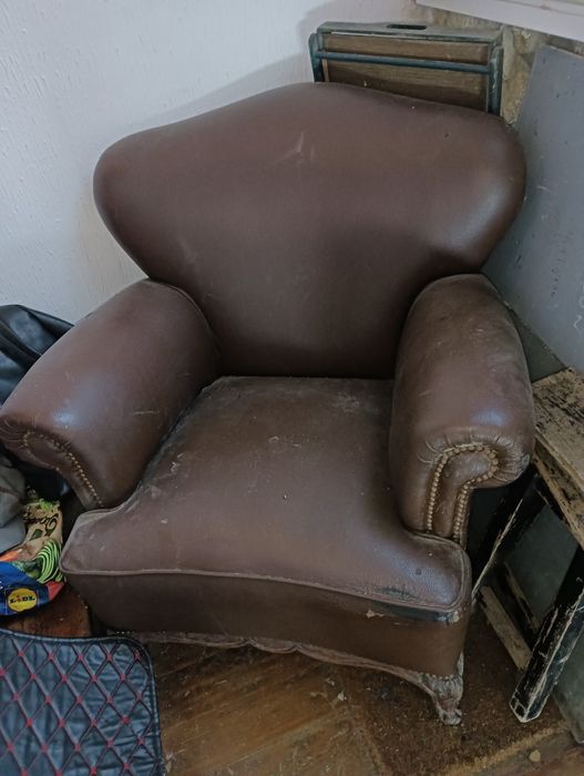 Cadeirão pele usado