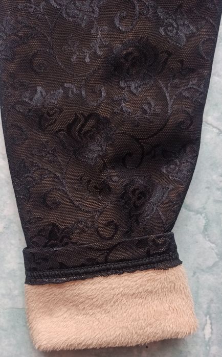 Legginsy dziewczęce ocieplane koronka.