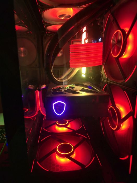 Setup Gaming High-End Completo (PC, Monitor OLED, Cadeira Premium)